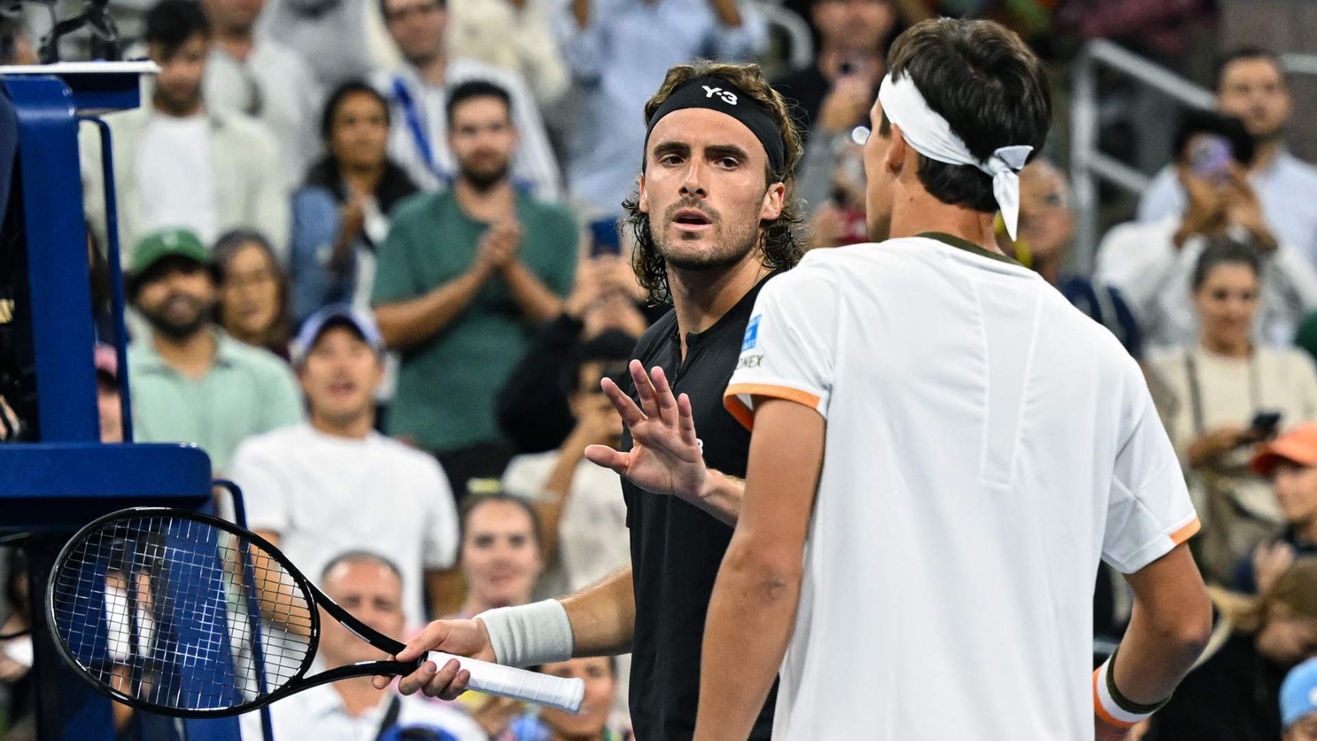 日本网球队血洗法国网球队，西西帕斯完成帽子戏法的简单介绍