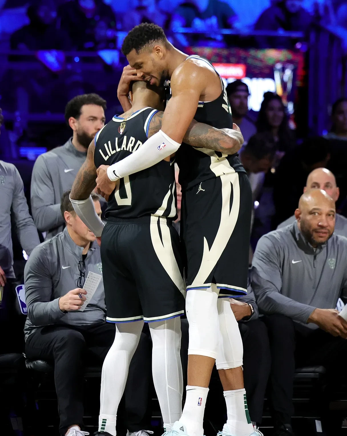 包含马刺鏖战凯尔特人，字母哥刷新纪录的词条