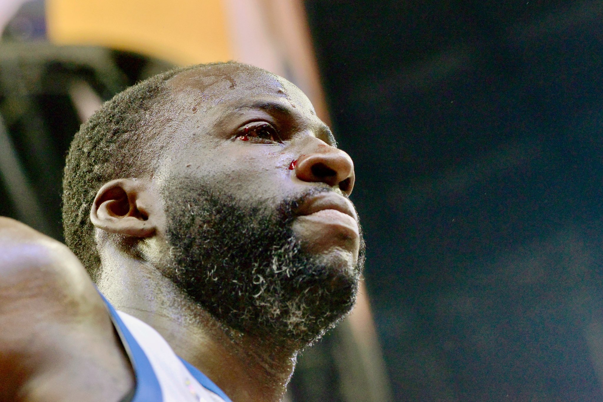 灰熊队员犯规犯满，领队遭禁赛