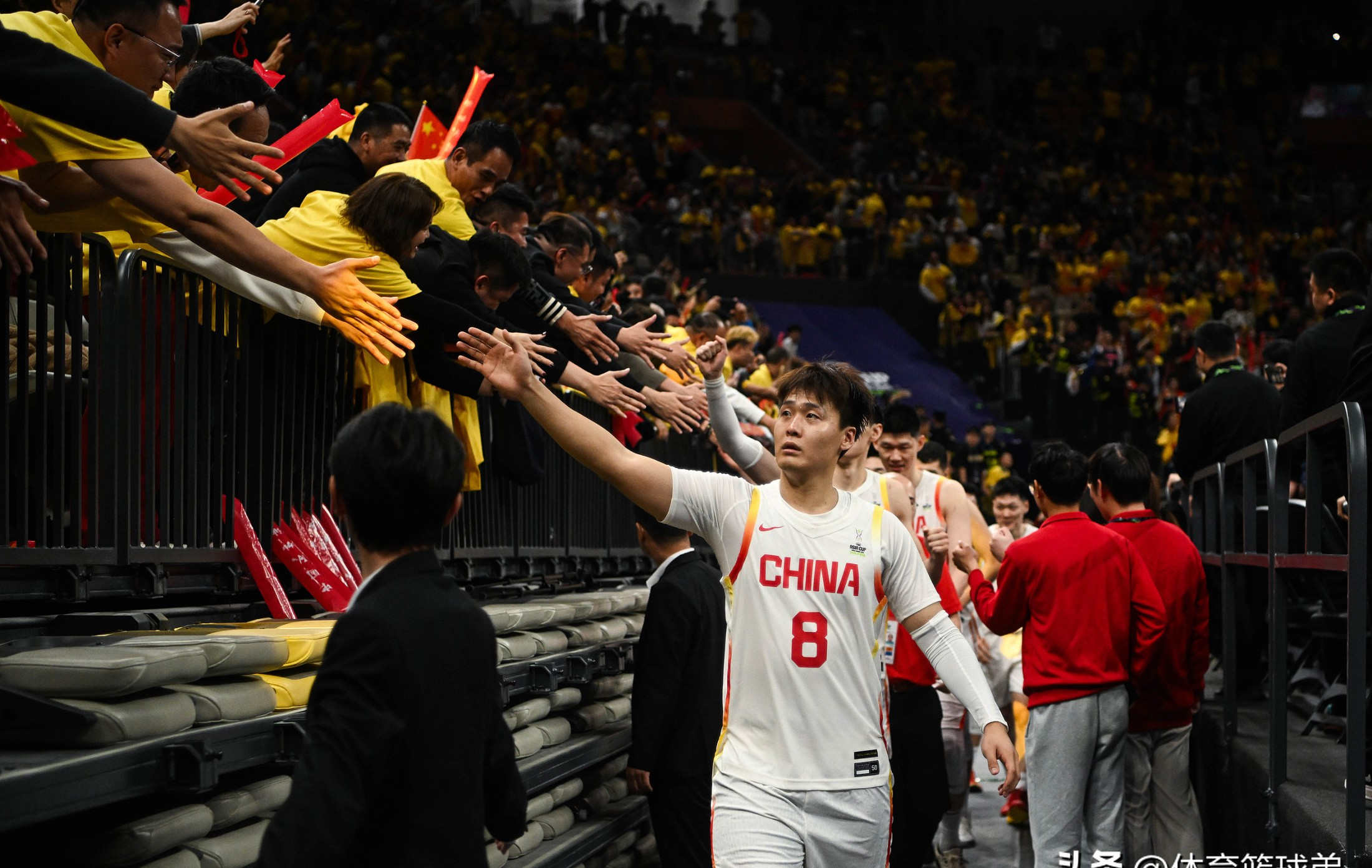 新晋球队展现强劲实力，备战大决战