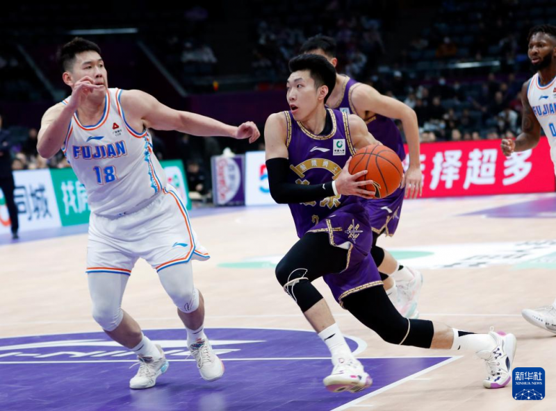 河南男篮客场险胜福建,积极备战下一轮 河南男篮客场险胜福建,积极备战下一轮