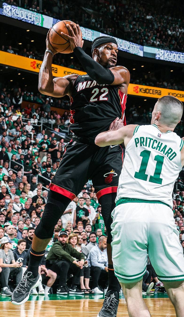 热火队客场大败球迷失望离场! 热火队客场大败球迷失望离场!