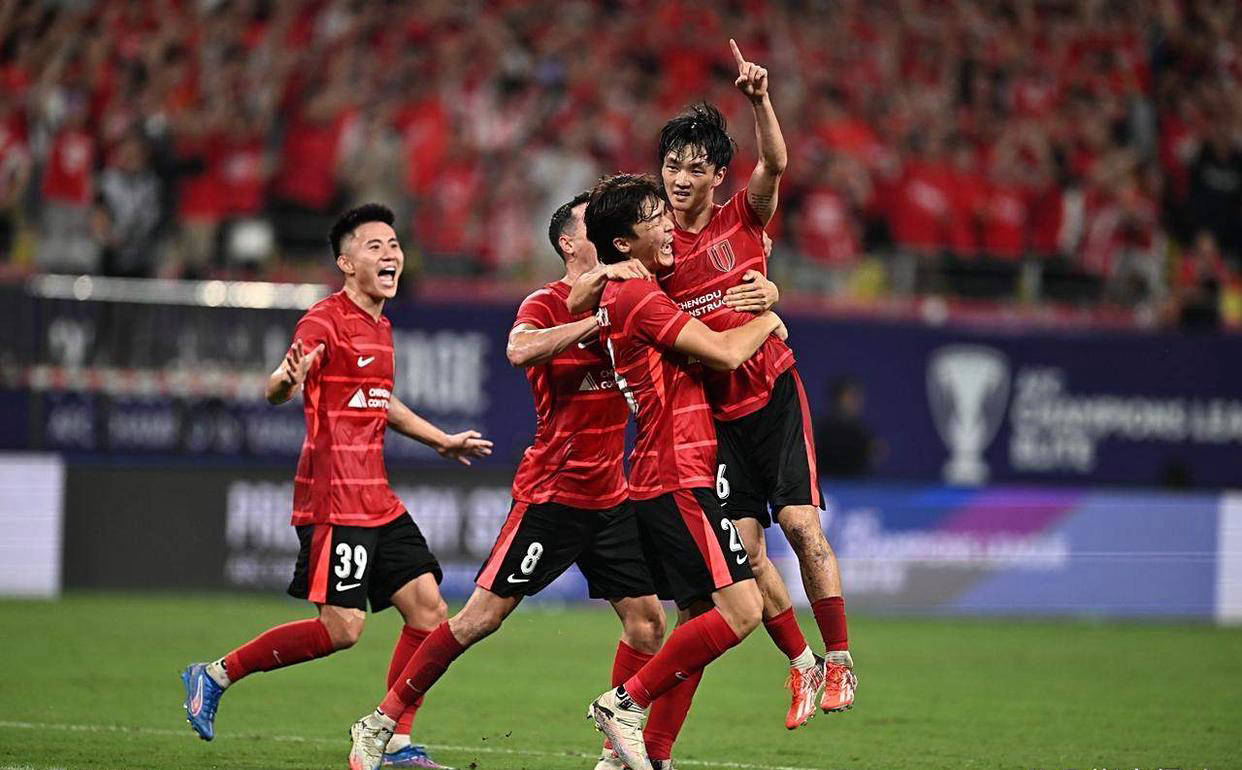 中场核心连场崭露头角，攻守兼顾表现稳健的简单介绍