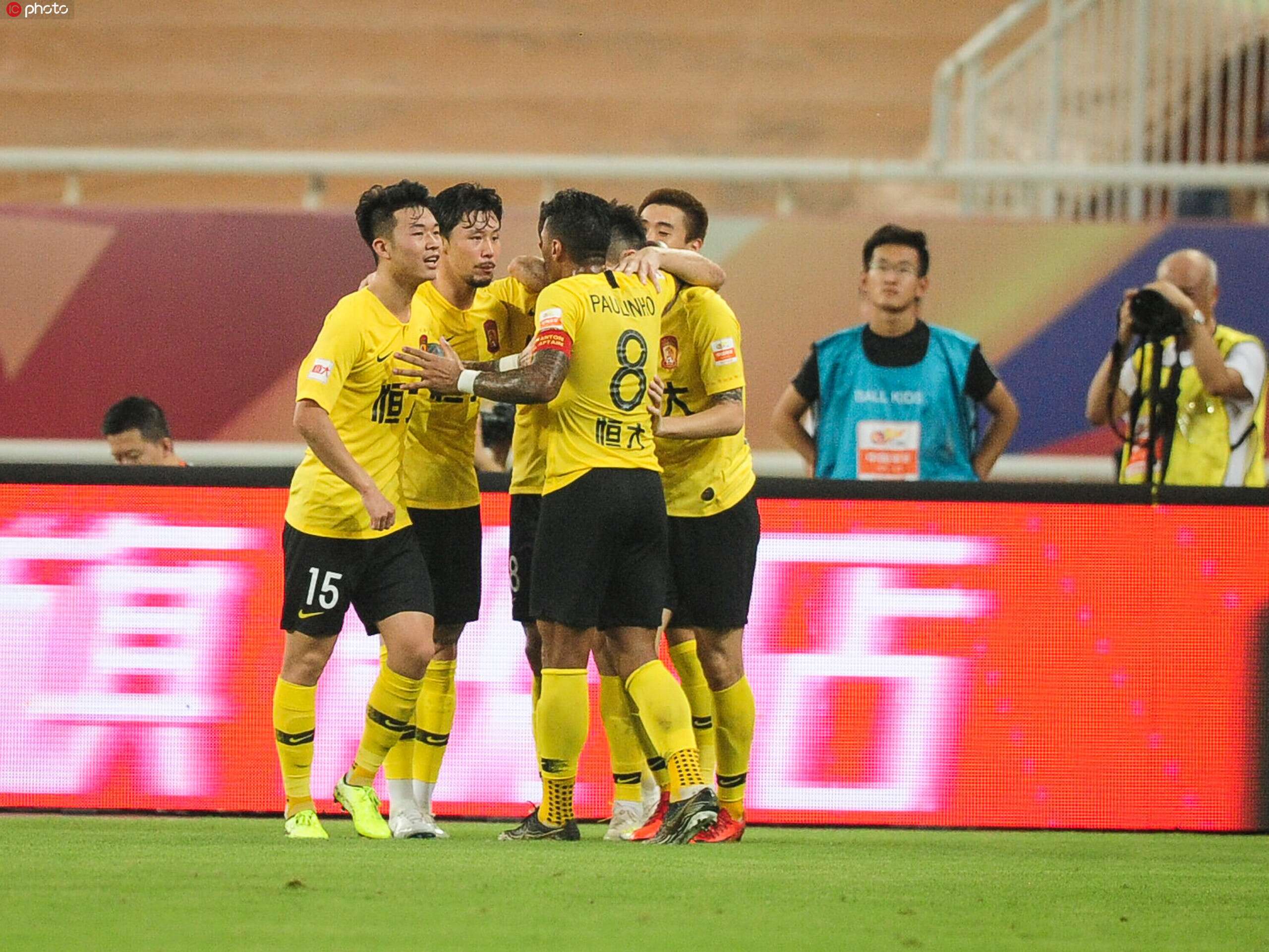 中场核心连场崭露头角，攻守兼顾表现稳健的简单介绍