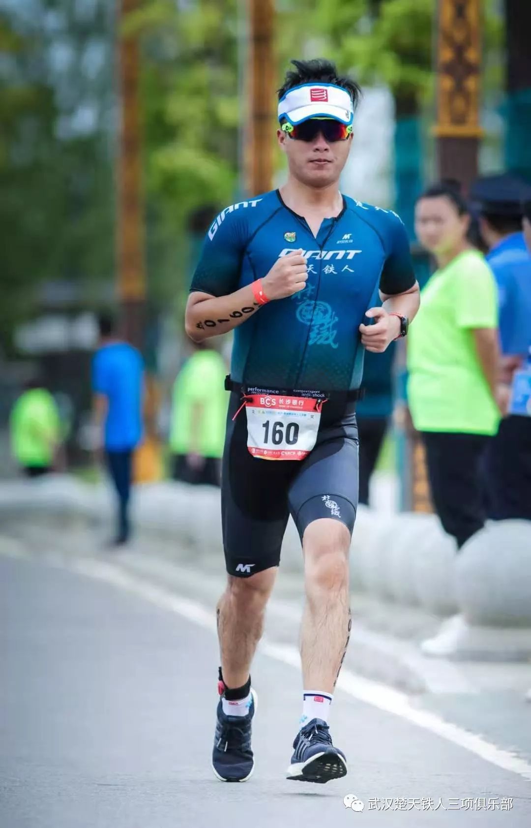 包含非洲铁人三项选手携手夺得铜牌,实力不俗的词条 包含非洲铁人三项选手携手夺得铜牌,实力不俗的词条