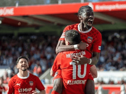 关于门兴格拉德巴赫客场-击败汉堡，取得连胜的信息