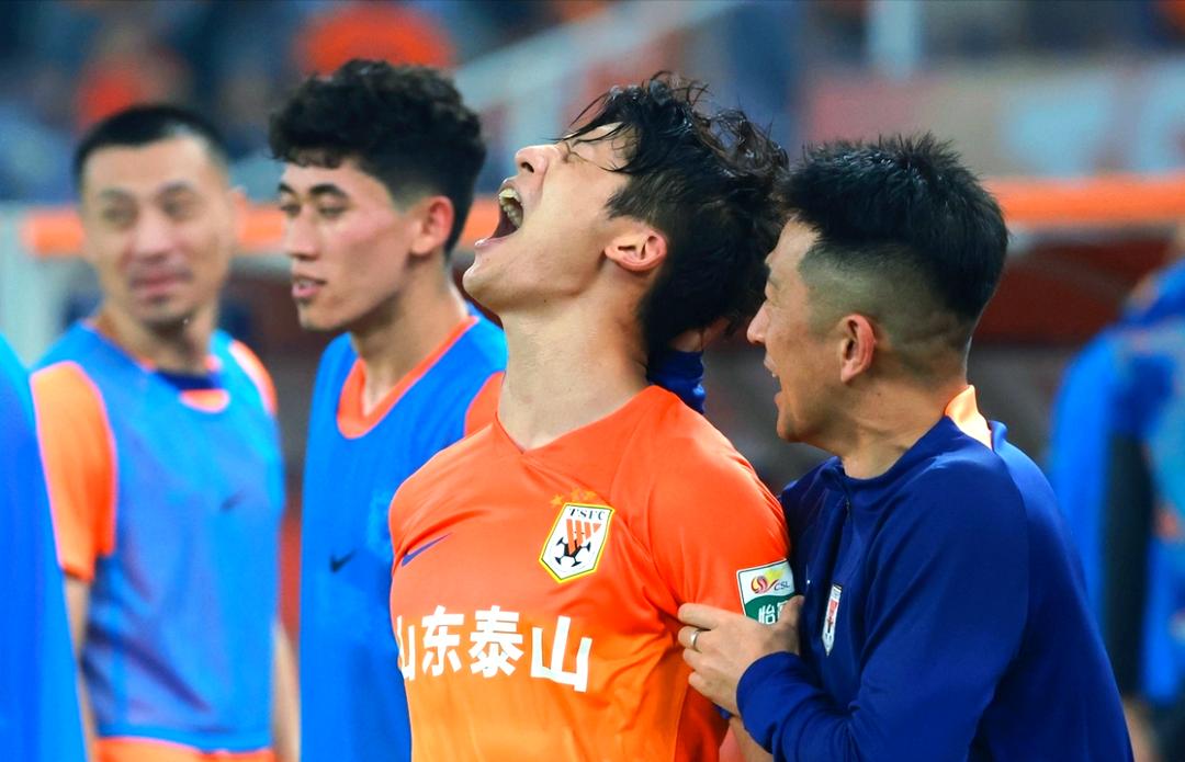 关于申花迎战鲁能：上海蓝白军团力争一战获胜，山东鲁能拼尽全力的信息