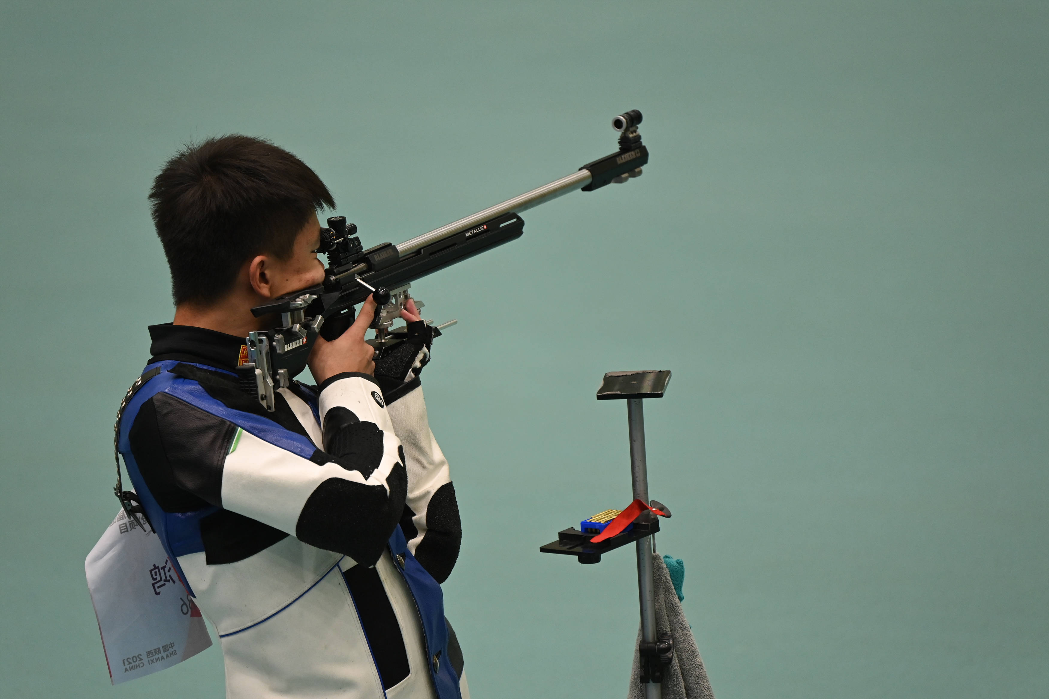 开云体育平台APP-秘鲁射击选手夺得金牌，表现出色