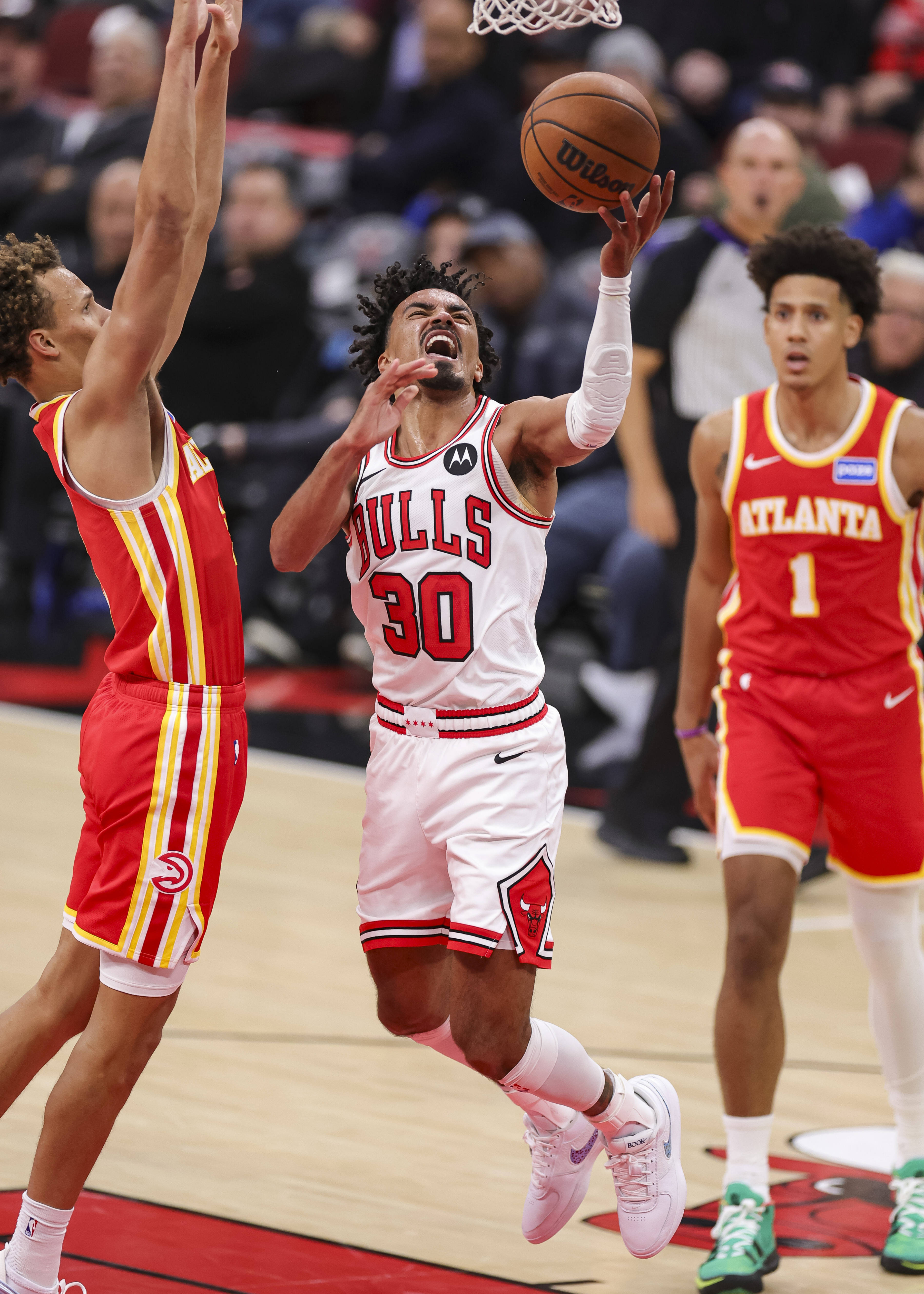 公牛险胜西班牙男篮，波尔津吉斯一己之力扛起全队的简单介绍