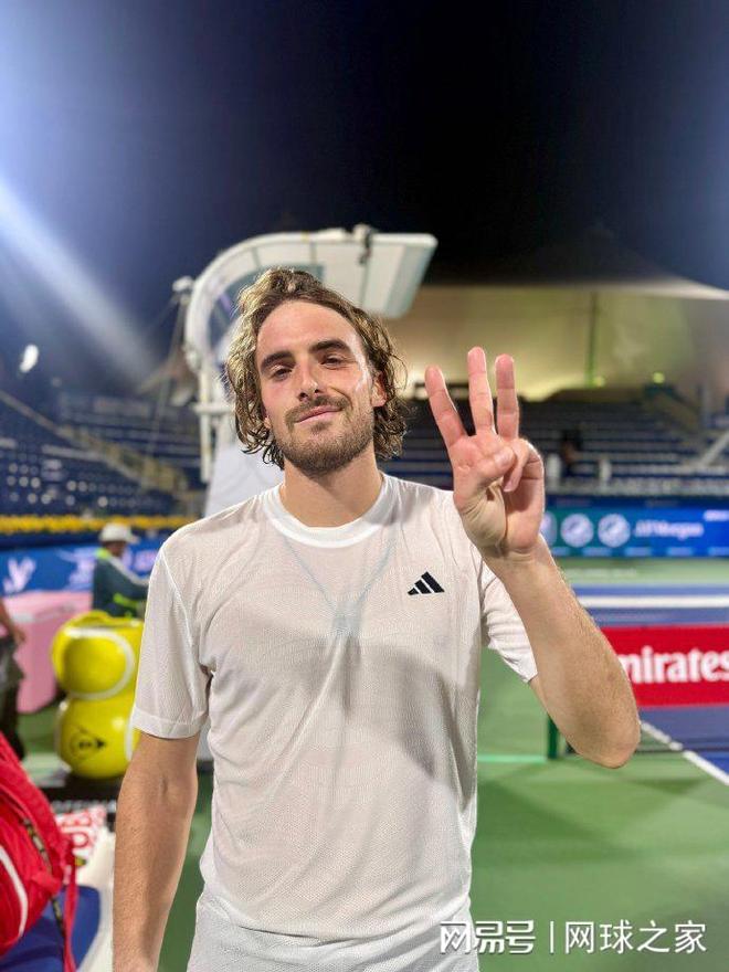 意大利网球队逆转美国网球队，西西帕斯送出助攻