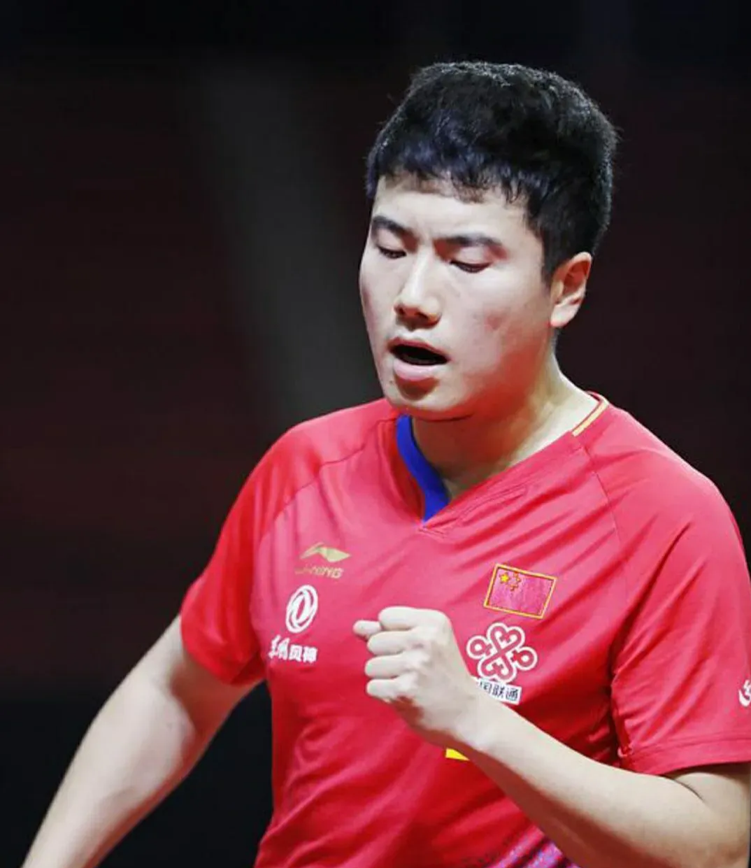 包含分区榜首之争再度展开，实力对决火爆上演！的词条